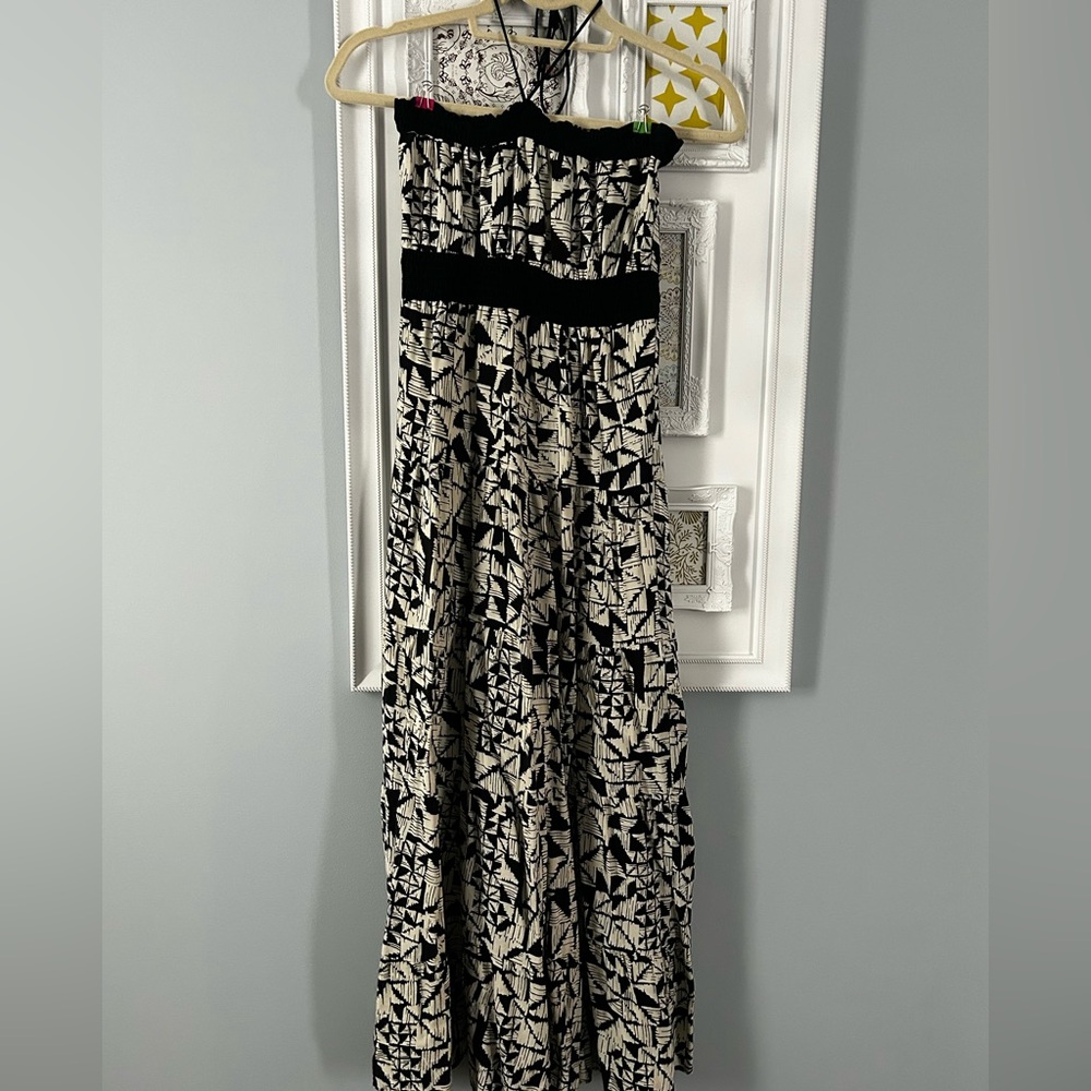 Black and White Geometric Maxi Dress